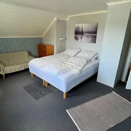 Sentral Leilighet I 3. Etg. Sorvendt Med Utsikt Apartament