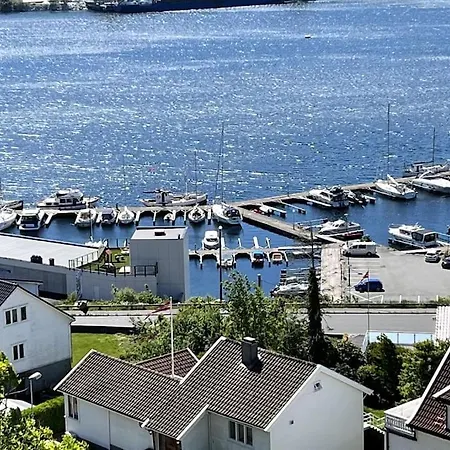 Sentral Leilighet I 3. Etg. Sorvendt Med Utsikt Apartament Farsund