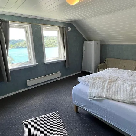 Apartament Sentral Leilighet I 3. Etg. Sorvendt Med Utsikt *