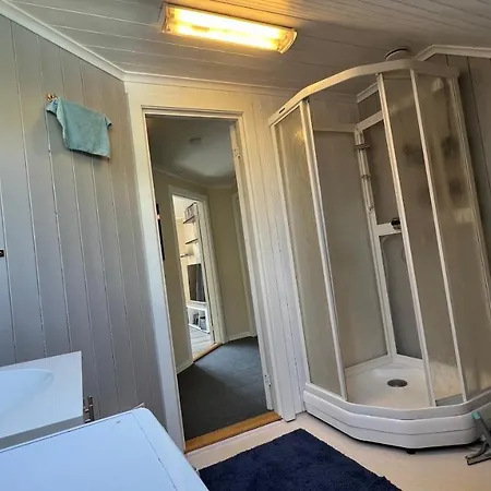 Sentral Leilighet I 3. Etg. Sorvendt Med Utsikt Apartament Farsund