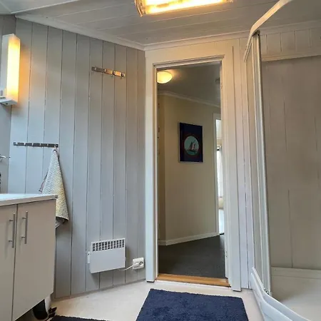 Sentral Leilighet I 3. Etg. Sorvendt Med Utsikt *